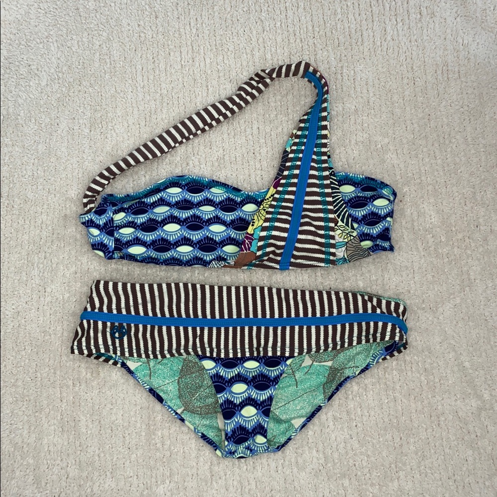 Maaji swim